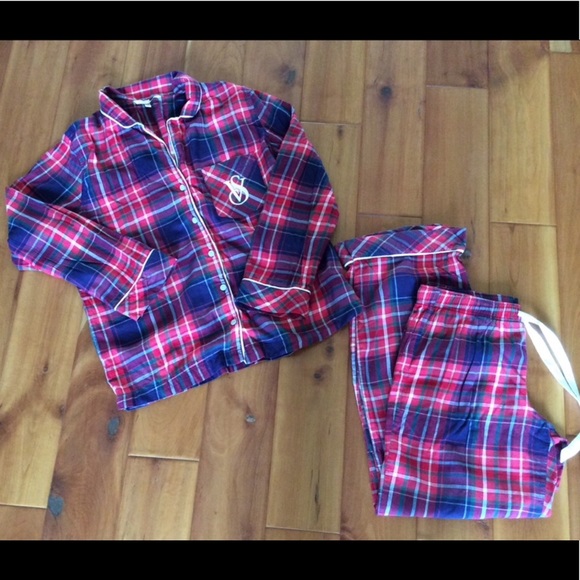Victoria's Secret Other - Victoria’s Secret flannel pajama set red/blue size S